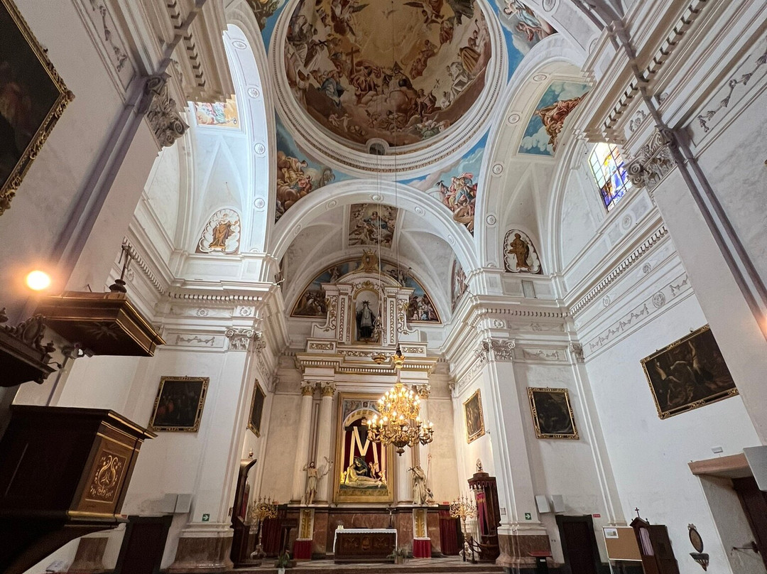 Iglesia de la Cartuja-法德摩萨必去景点