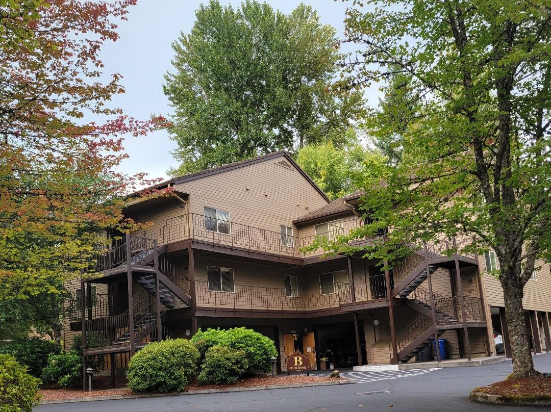 Whispering Woods Resort主图