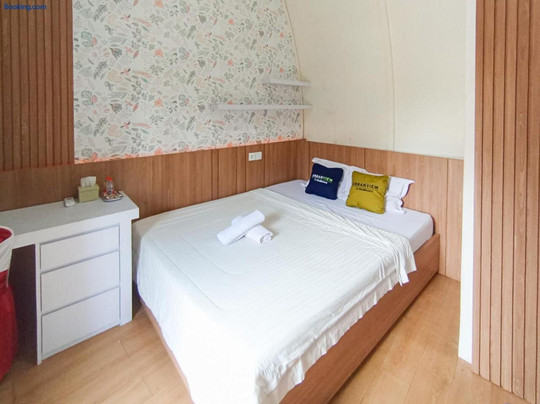 SUPER OYO 91568 Trisna Srabah Resort Homestay & Resto