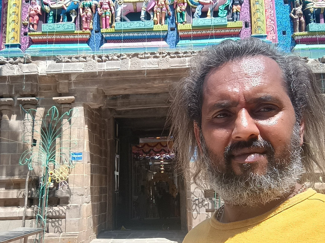 Thiruvalasuzhi Pillaiyar Kovil Shri Vellai Pillaiyar Kovil-昆巴可南必去景点