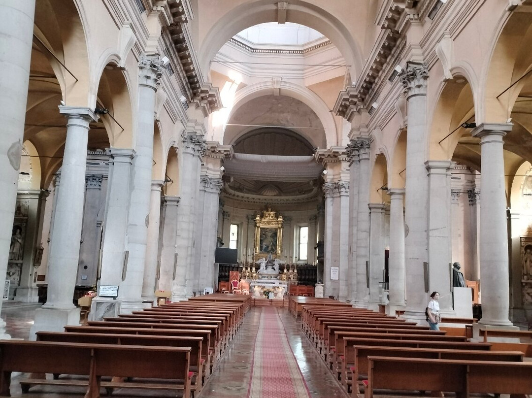 Basilica di Santa Maria in Porto-拉韦纳必去景点