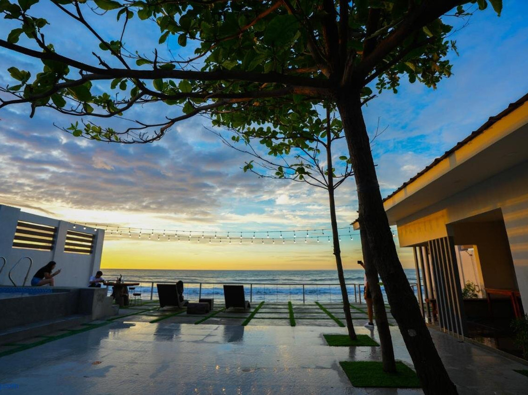 Uno Beach Resort
