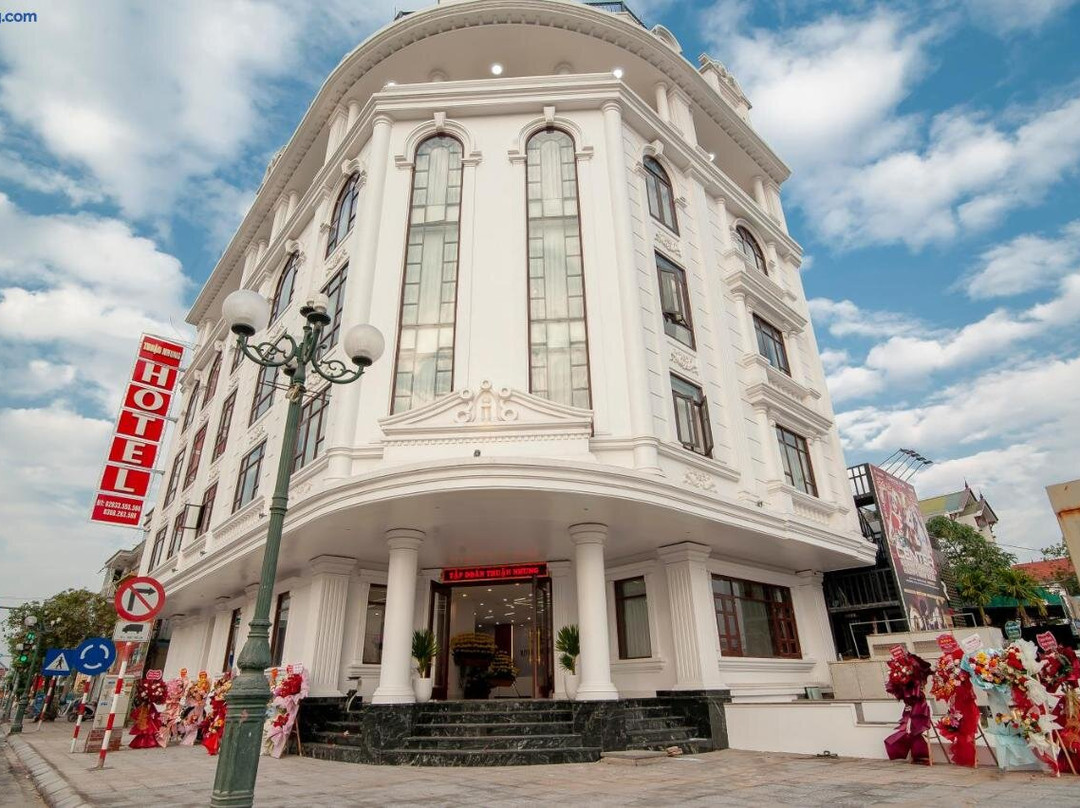 Riverside Quang Yen Hotel