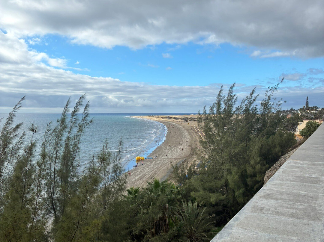 卡纳里亚海滩散步道-英国人海滩必去景点