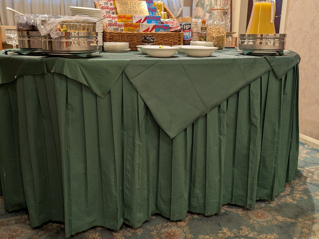 Saxonville Hotel主图