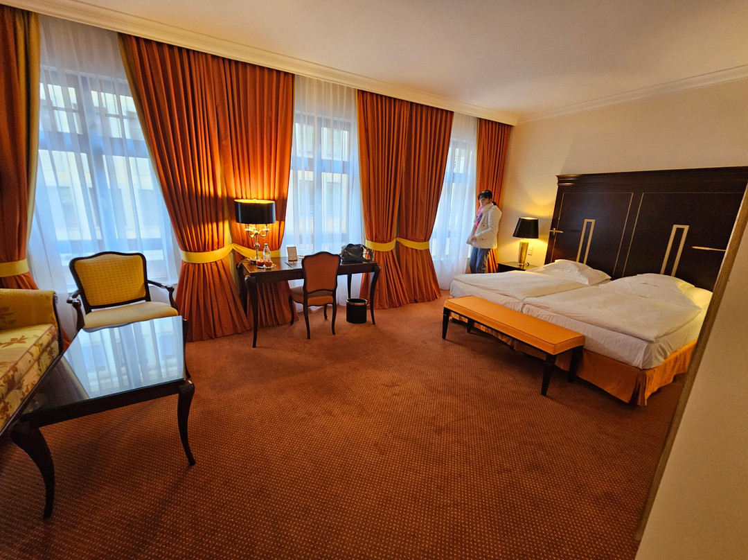 布洛皇宫公寓主图