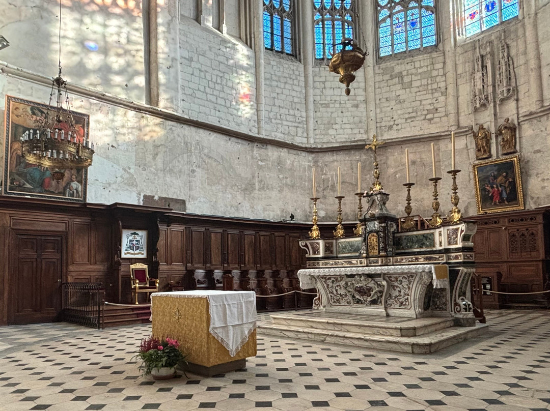 Viviers Cathedral-Viviers必去景点