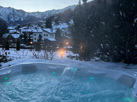 Breithorn Hotel主图