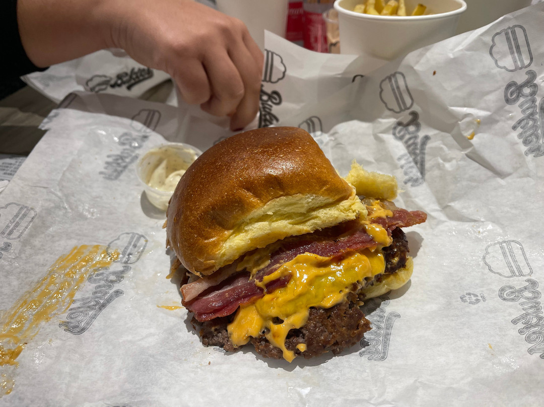 Bukies Burger & Cookies