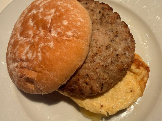 Plaza Express The Lounge-霍利必去景点