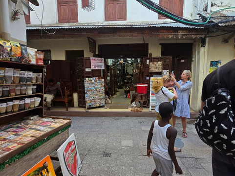 Kasmira Zanzi Tours-桑给巴尔岛必去景点