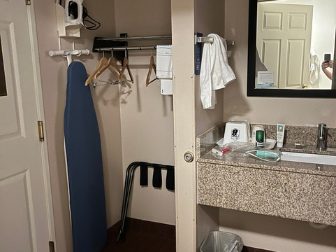 佩奇-鲍威尔湖速8酒店主图