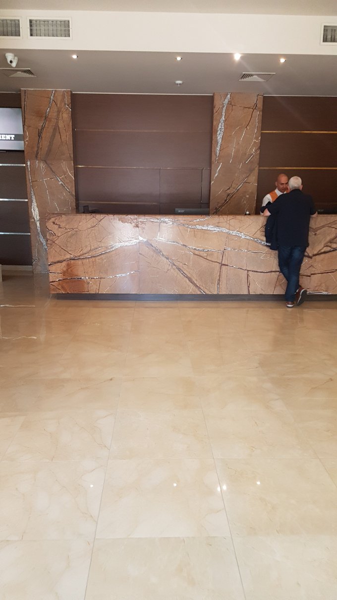 瓦尔纳郁锦香饭店-浴室