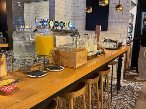 库尔豪斯伦策海德酒店主图