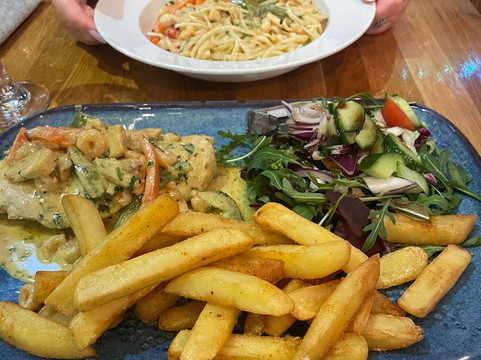 Dino's Restaurant Bar & Grill