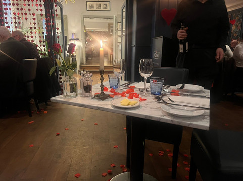 阿丁顿酒店主图