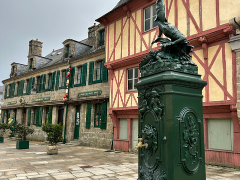 Walled city of Concarneau-孔卡尔诺必去景点