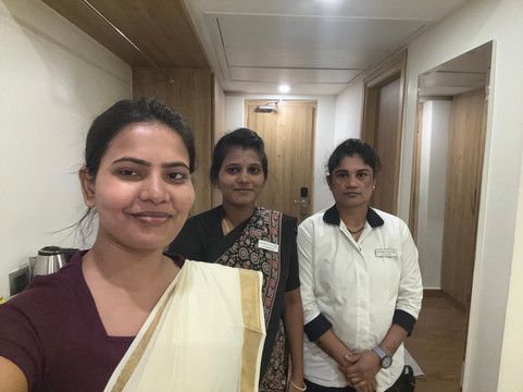 金郁金香提鲁帕提