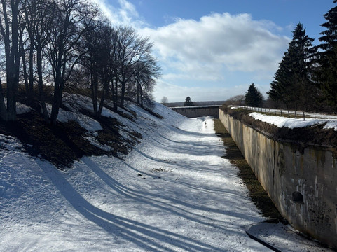 第九堡垒-考那斯必去景点