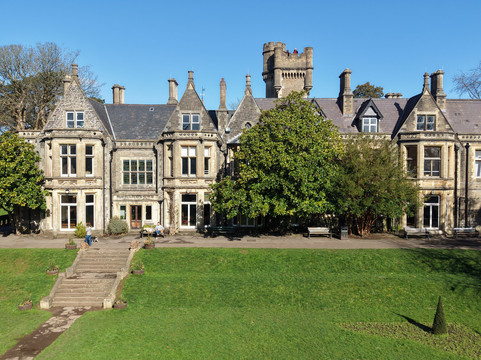 Insole Court-卡迪夫必去景点