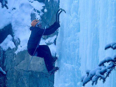 Equinox Adventures-白马市必去景点