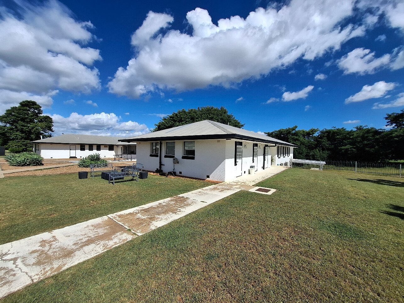 克尔诺查尔特兹塔酒店-官方