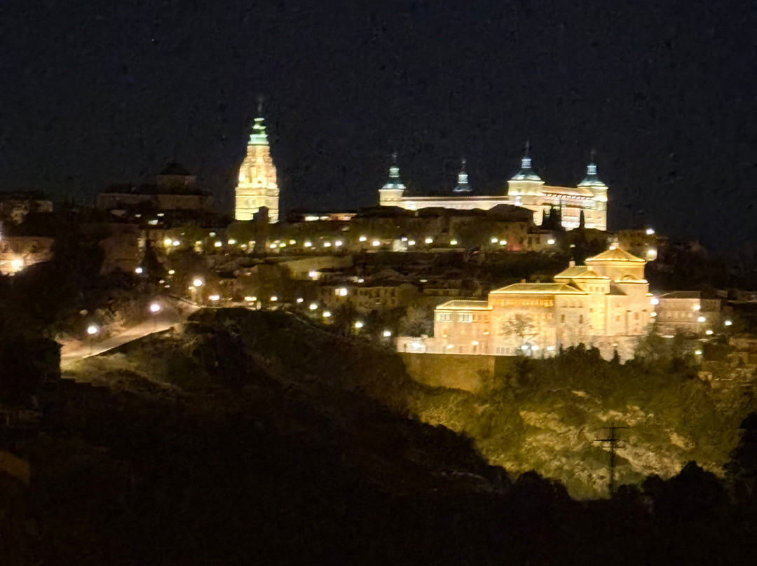 托莱多AC酒店主图