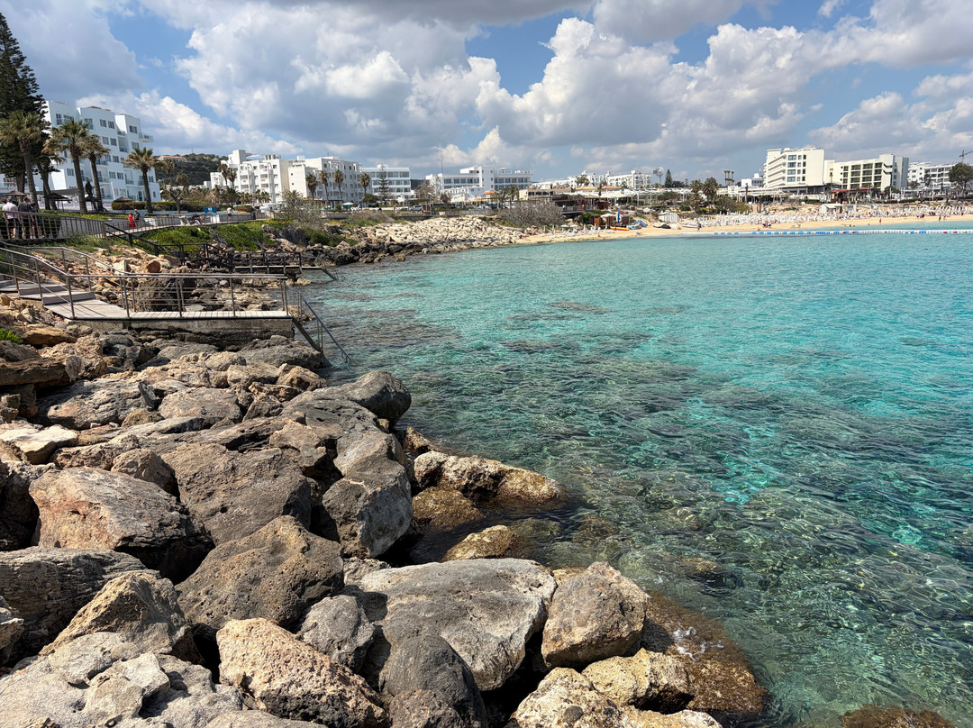 破晓绿洲酒店及水上公园主图