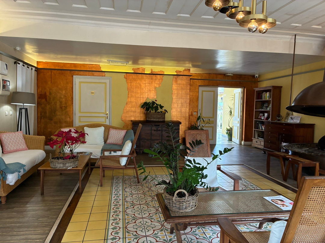 缇丝劳萨酒店主图