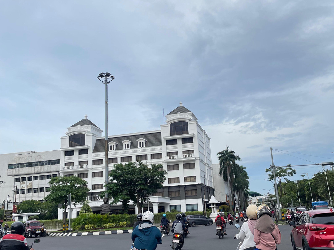 三宝拢科塔拉玛地铁公园景观酒店主图