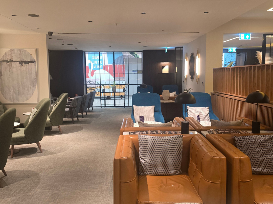 No1 Lounge at Luton Airport-卢顿必去景点