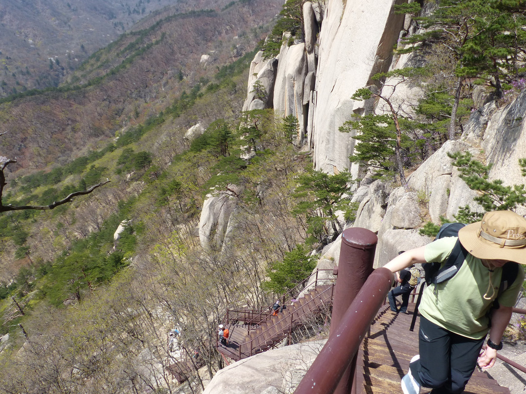 Ulsanbawi Rock-束草市必去景点