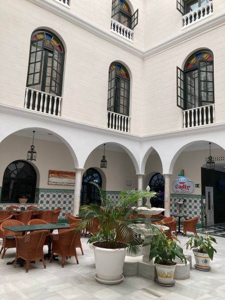 加的斯参议员水疗酒店-旅行者