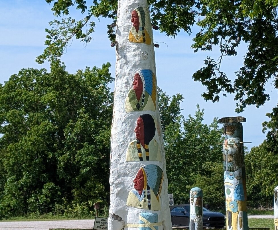 Ed Galloway's Totem Pole Park-Chelsea必去景点