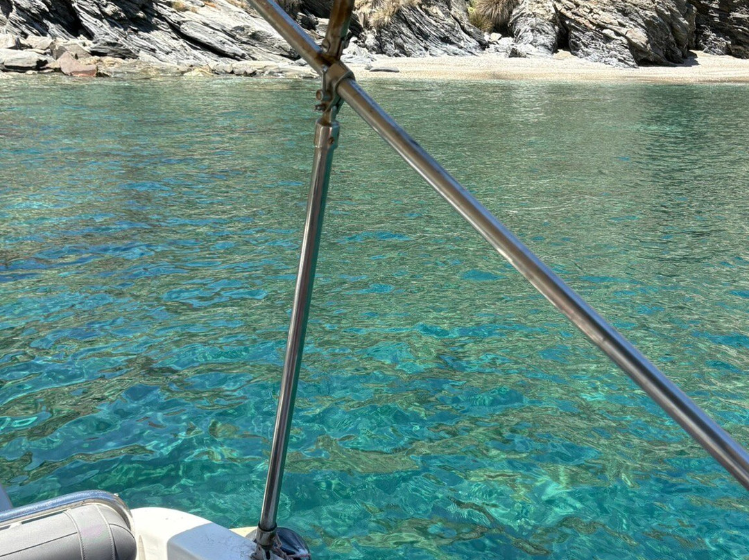 Rent a Boat - Manousakis Marine-雷斯蒙必去景点