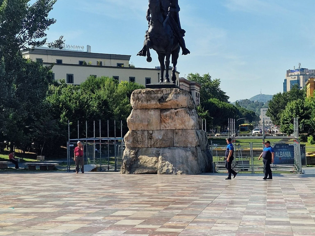 Skanderbeg Square-地拉那必去景点