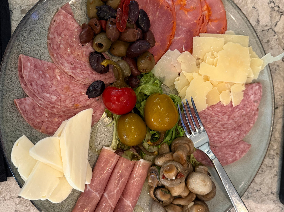 Vino Italian Bistro - Suffolk