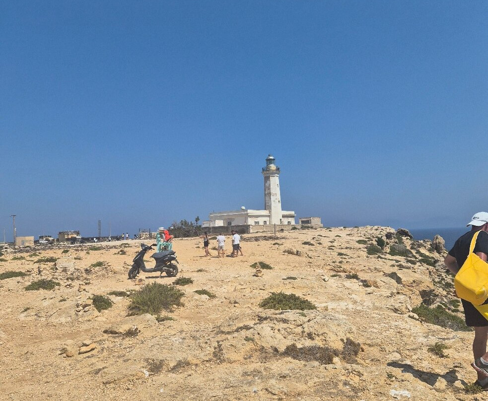 Faro di Capo Grecale-兰佩杜萨必去景点