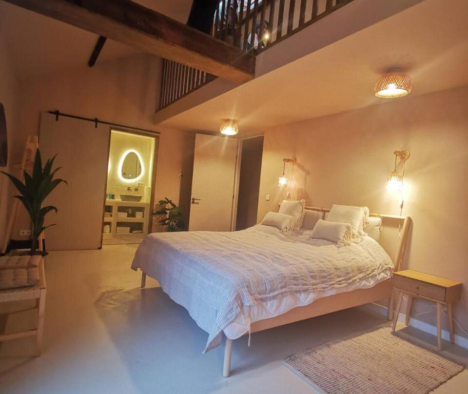 Mera Luxe Wellness B&B, Ibiza-Bohemian Style Suites, Adults Only, optioneel prive Outdoor Wellness,