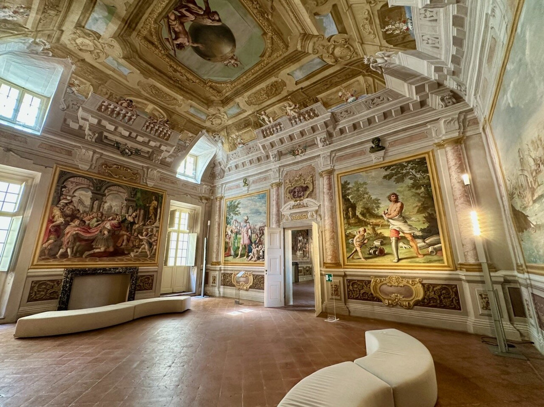 Palazzo Ducale-萨索洛必去景点