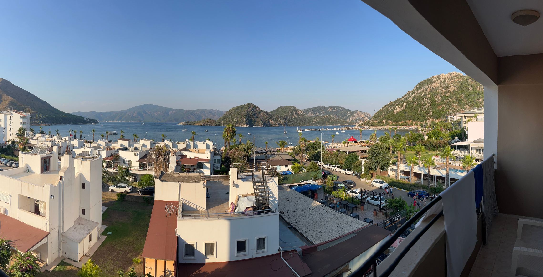 多鲁克套房酒店-旅行者