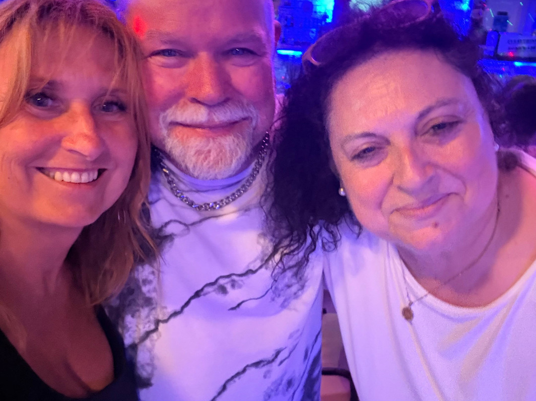 Maria's Famous Karaoke Fun Pub-Kavos必去景点