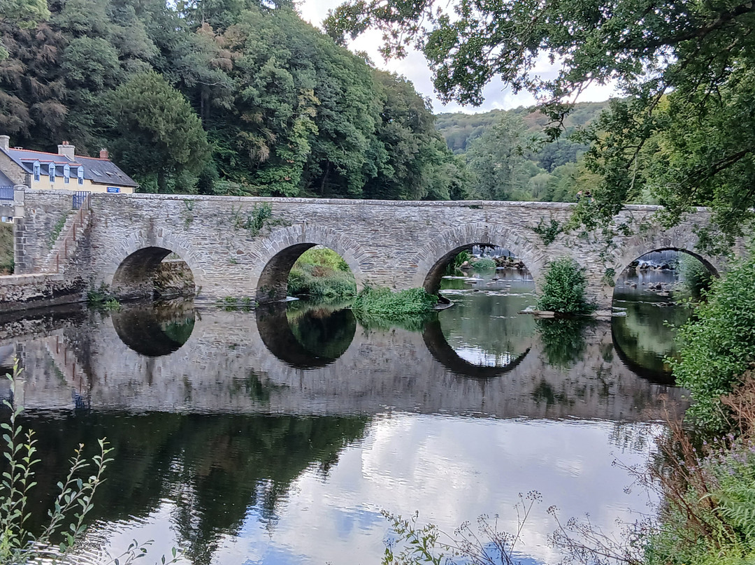 Abbaye de Bon-Repos-圣-热尔旺必去景点