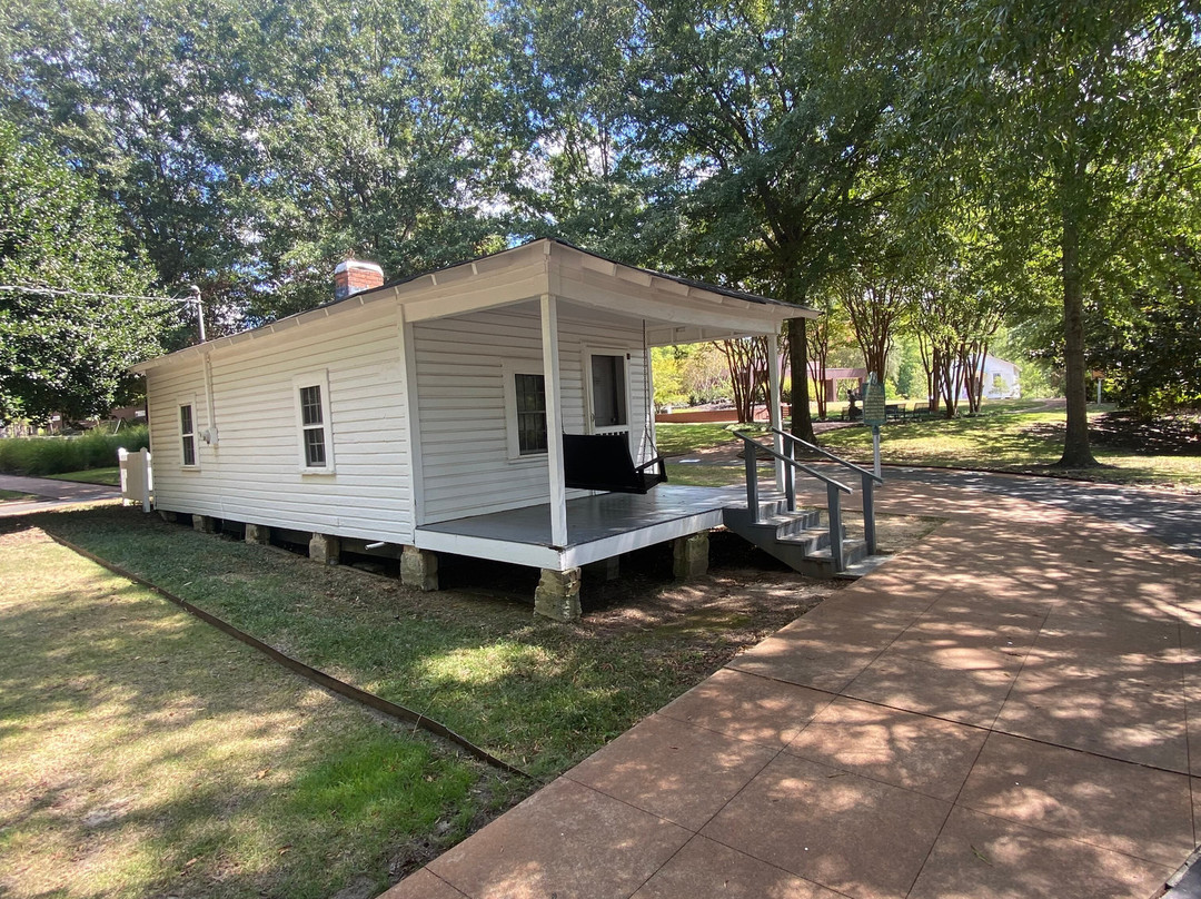 Elvis Presley Birthplace-图珀洛必去景点