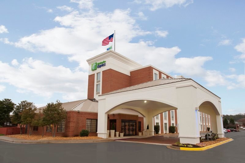 Holiday Inn Express 弗雷德里克斯堡