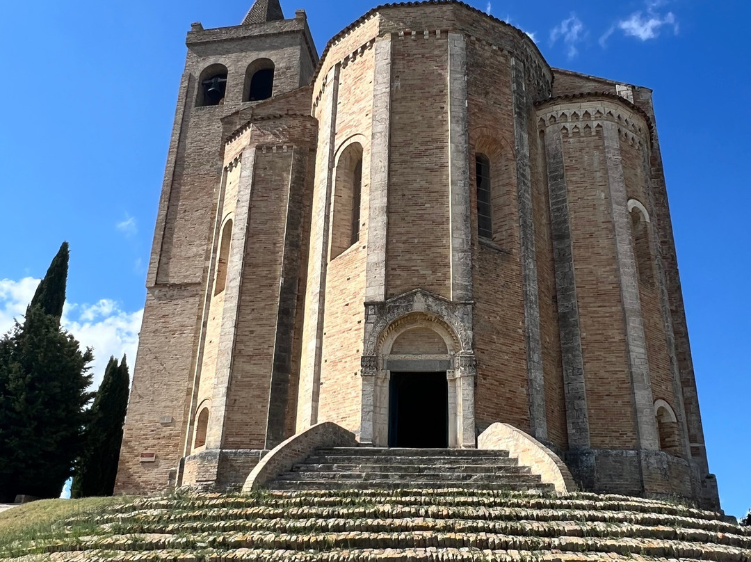 Chiesa di Santa Maria della Rocca-Offida必去景点