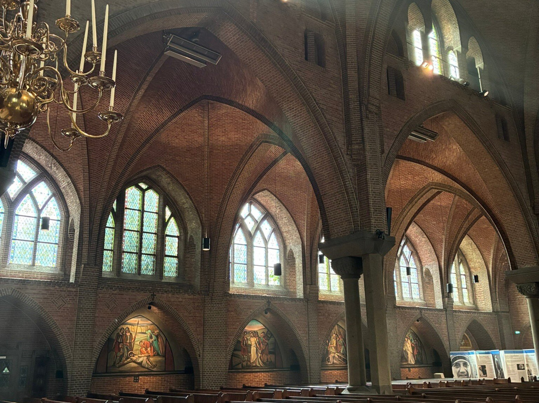 St Jansbasiliek-Laren必去景点