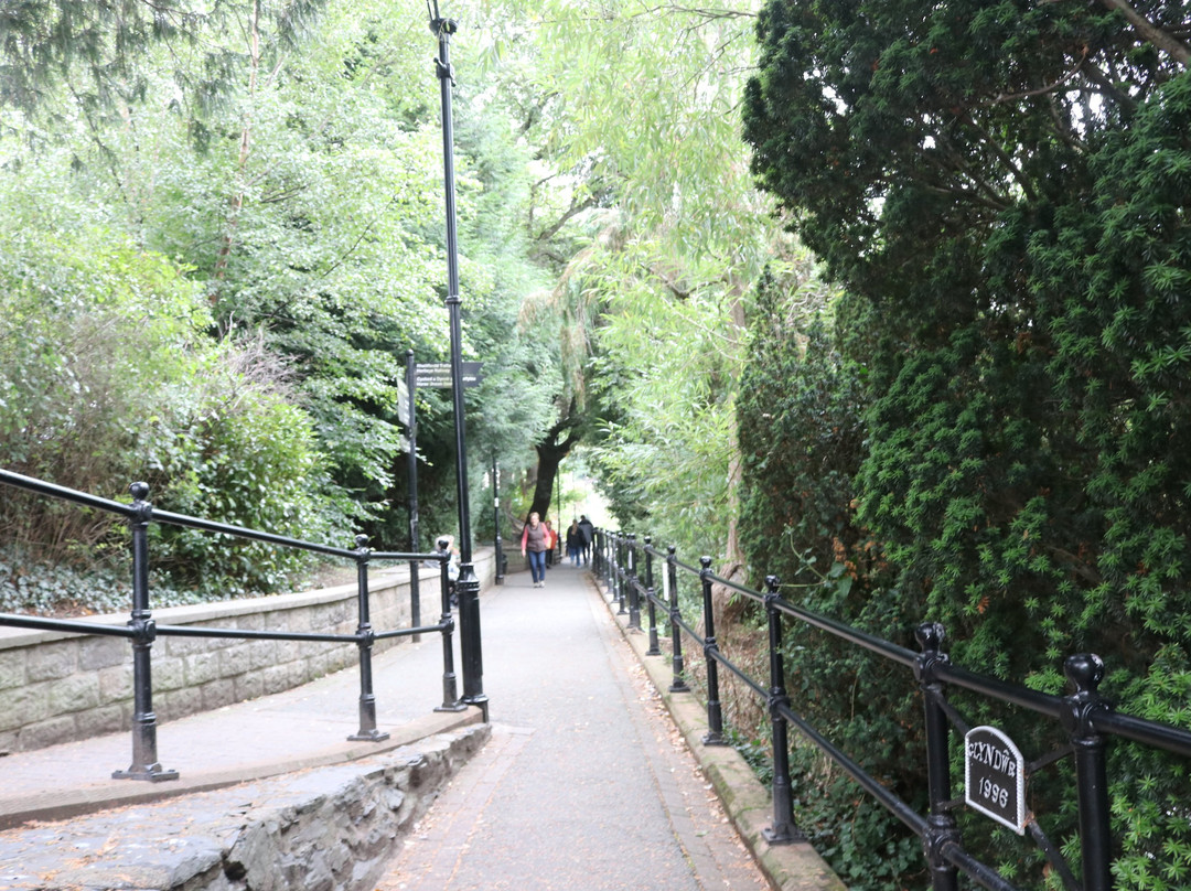 Riverside Park and Victoria Promenade