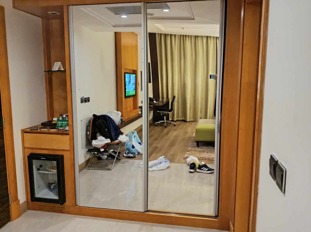 Holiday Inn 吉达，机场警区主图