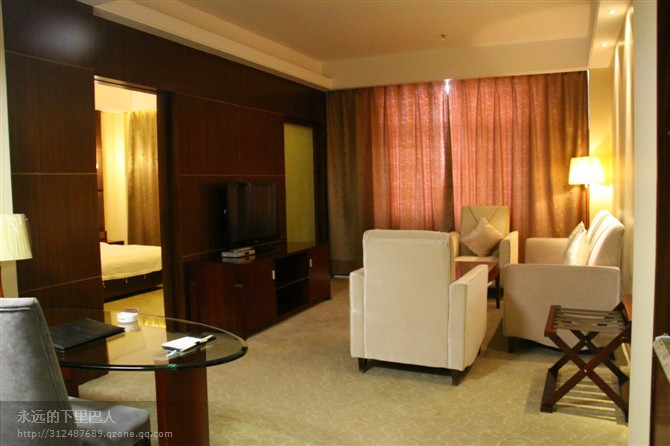 嘉亨大酒店 主图